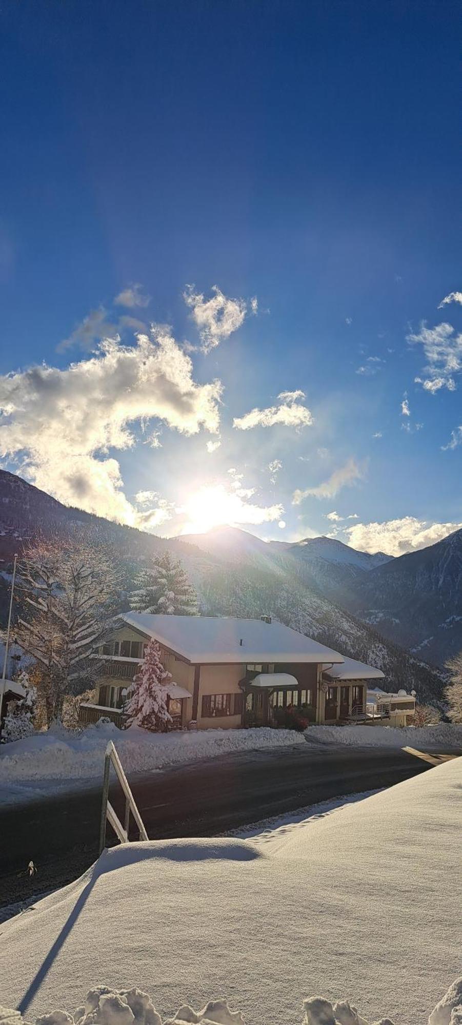 B&B Chalet Rustica Inden, Leukerbad Exteriör bild